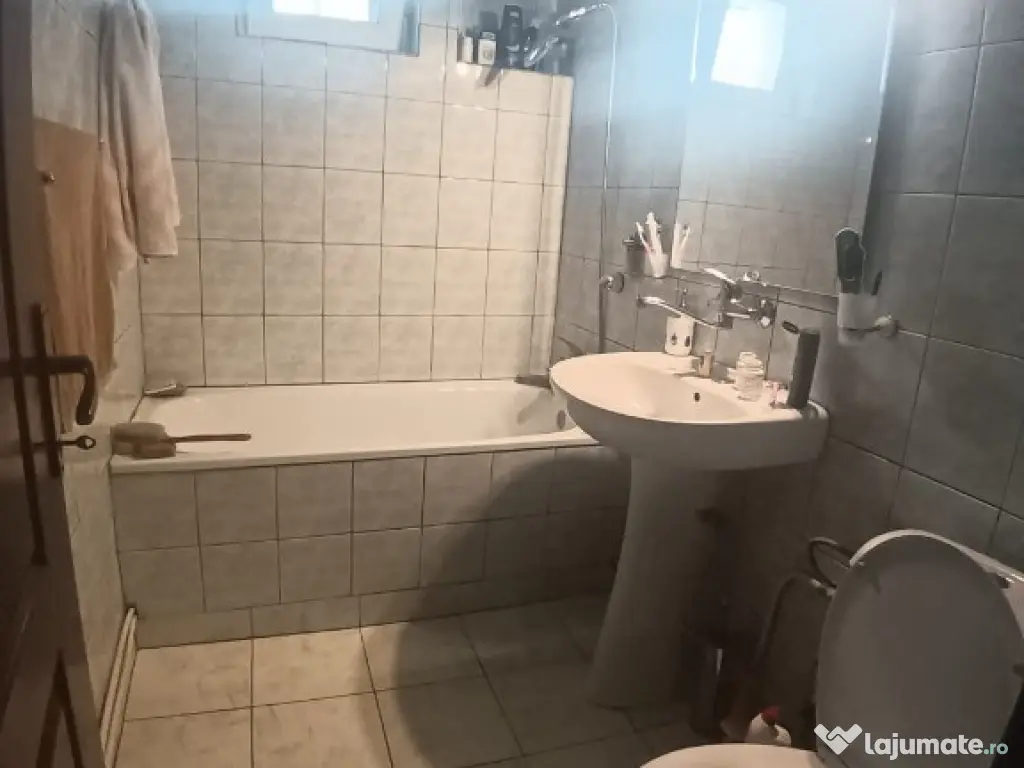 Zona Centrul Vechi-Piata , 3 camere 