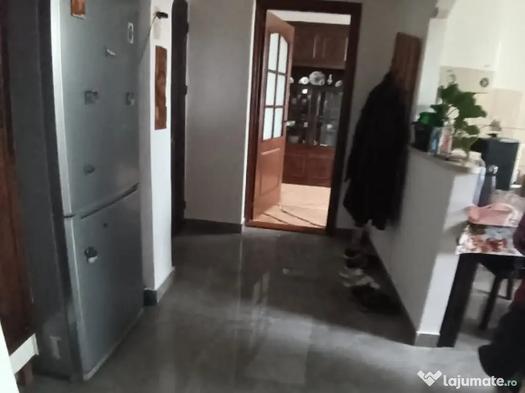 Zona Centrul Vechi-Piata , 3 camere 