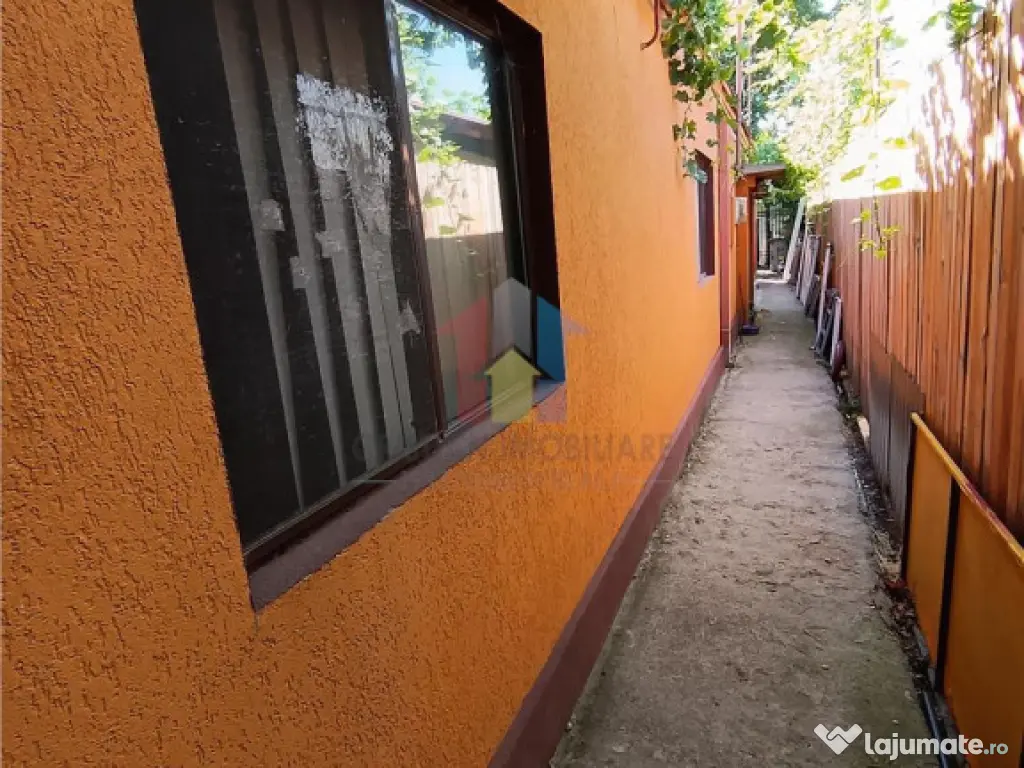 Piata Saraca-Casa 3 cam 100mp utili toate utilitatile teren 