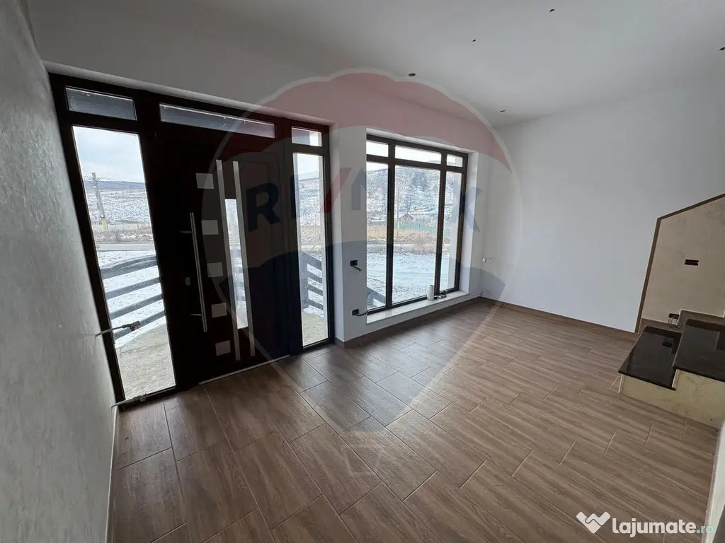 Casa si teren zona Balaurul