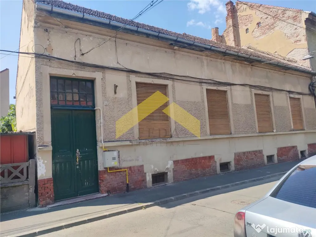 Casa 5 camere de centrul Aradului