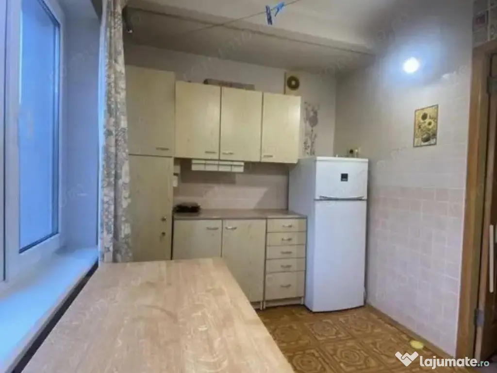 Garsoniera in zona Izvor 