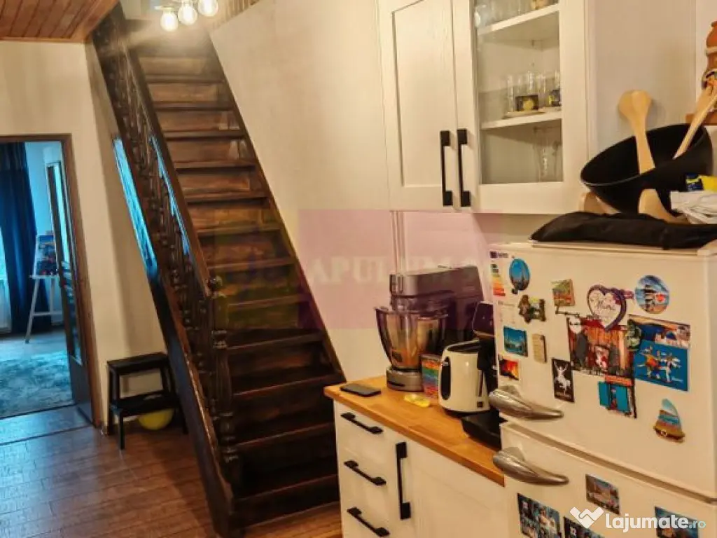 Apartament cu 4 camere de vanzare in Busteni 