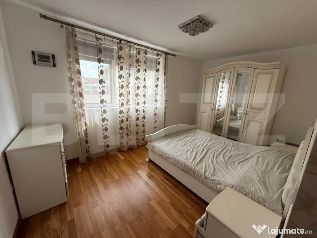 Apartament cu 3 camere de vânzare în Andrei Mureșanu –