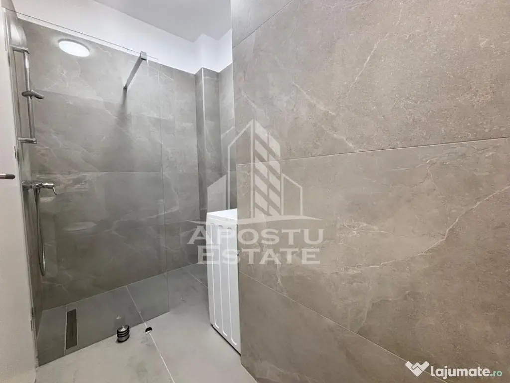 Apartament nou,2 camere si curte de 20 mp,mobilat Toronta...