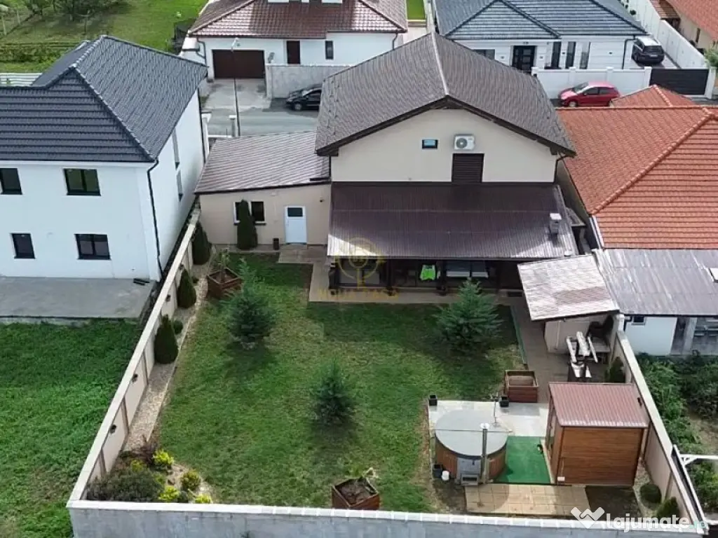 Vila de vanzare /Mobilata Utilata/Carter Rezidential 