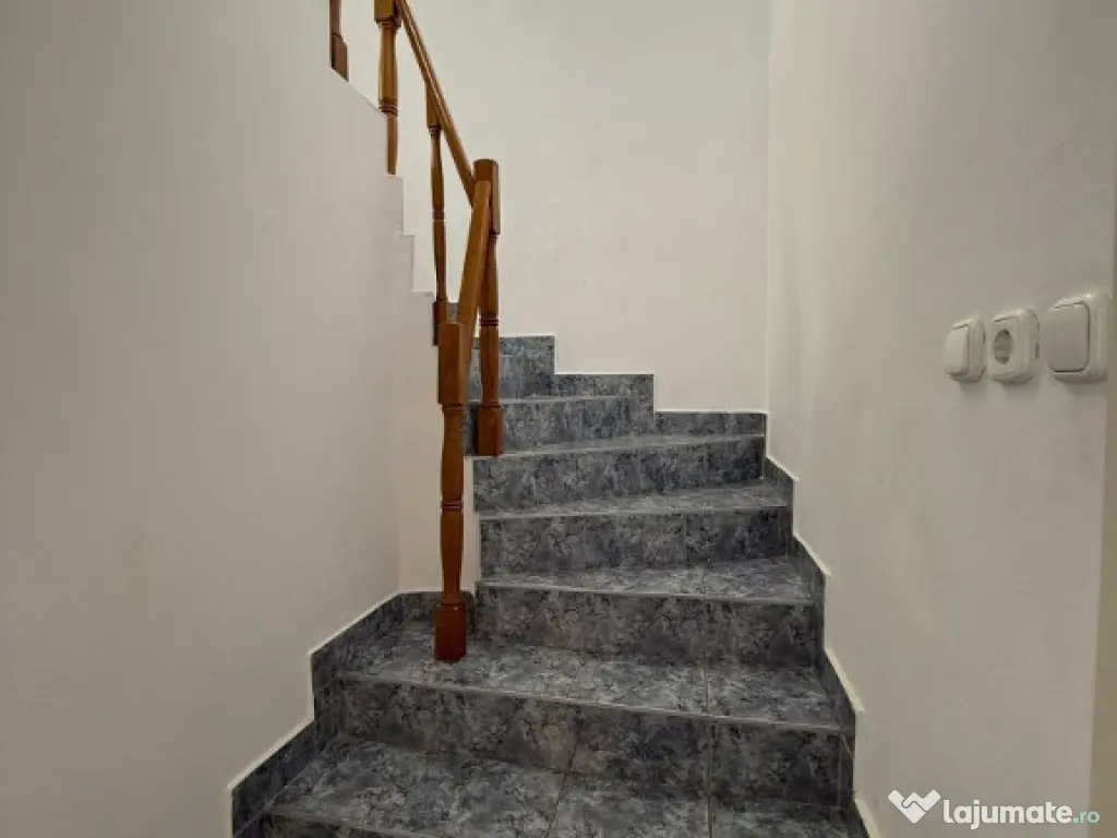 AA/1136 De închiriat casă în Mures- Sancrai