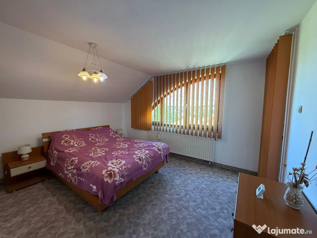 AA/1136 De închiriat casă în Mures- Sancrai