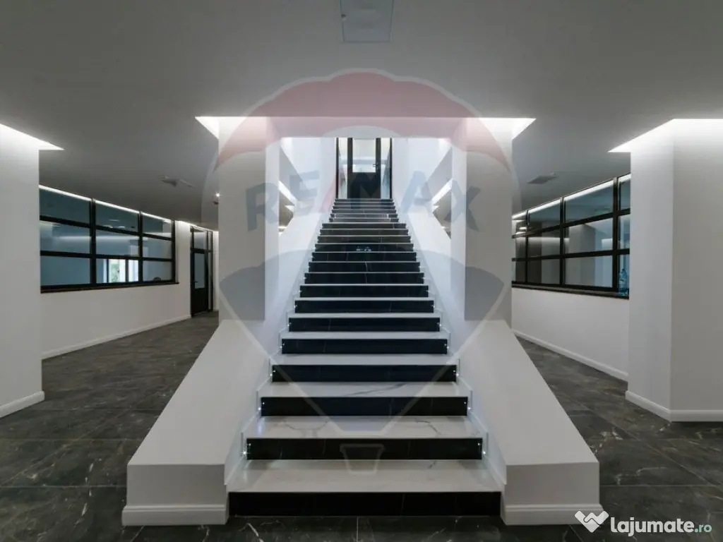 Spațiu comercial ULTRACENTRAL - 2,300mp de închiriat 
