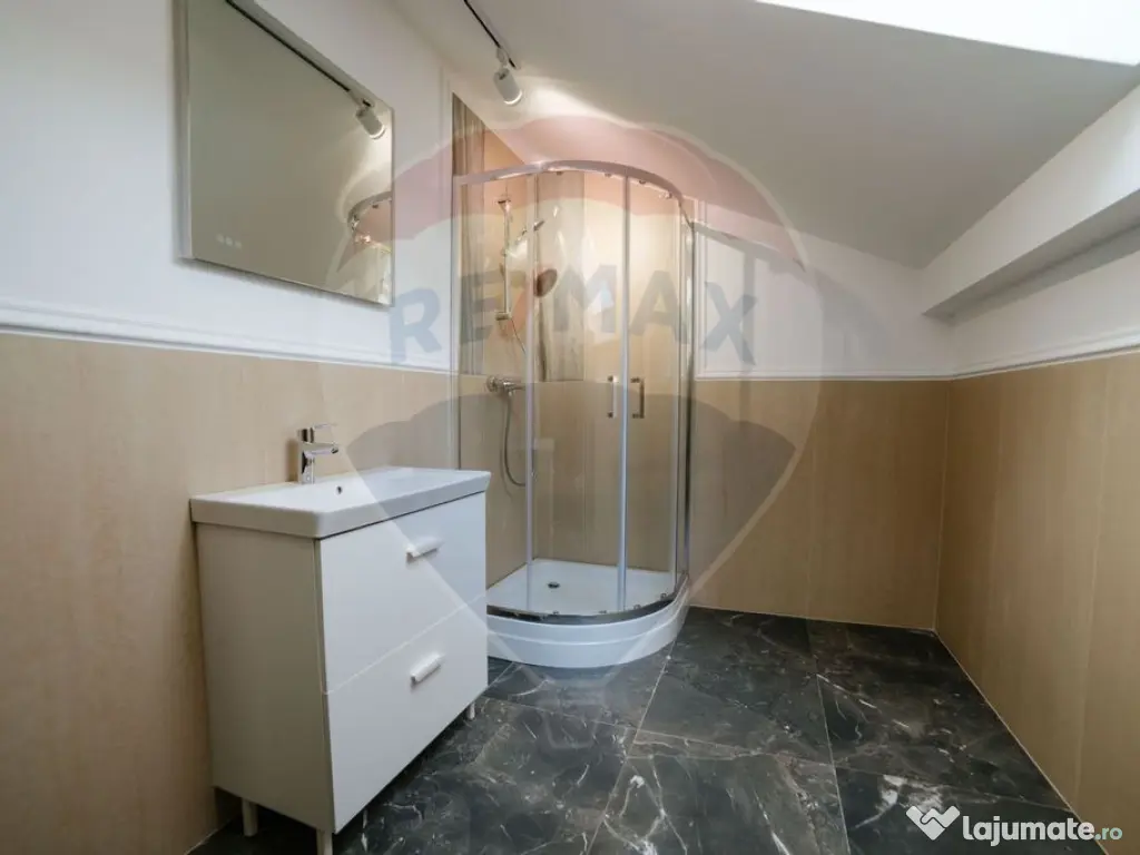 Spațiu comercial ULTRACENTRAL - 2,300mp de închiriat 