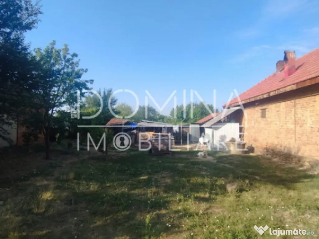 Teren intravilan situat pe strada Vârful Mândra,