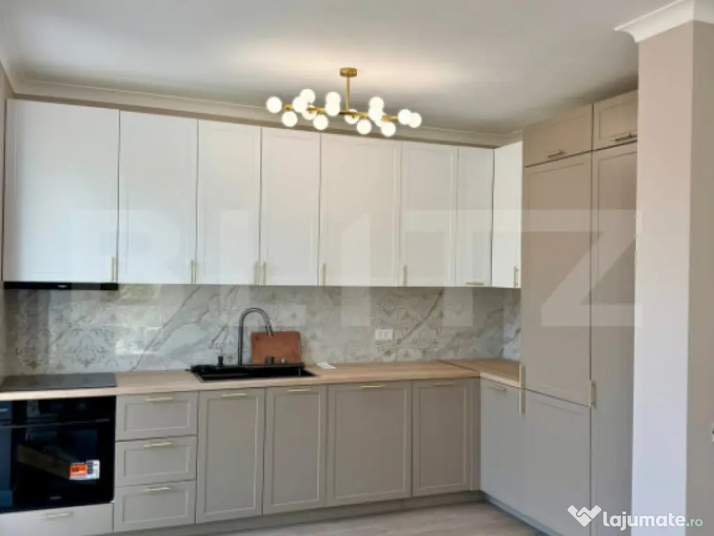 Apartament 3 camere, 94 mp, 2 bai, parcare, bloc nou, zona I