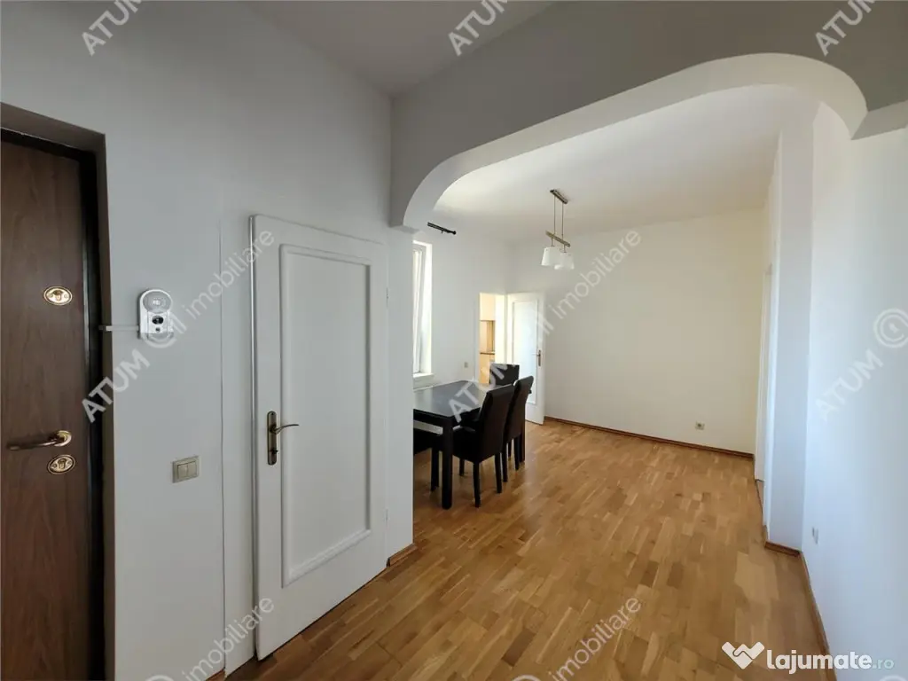 Spatiu birou decomandat cu 2 camere 2 bai balcon parcare Cen 