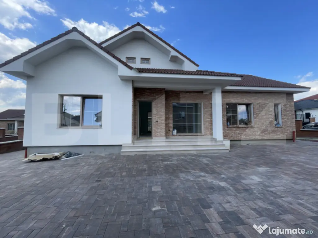 Casa pe un nivel, 120 mp utili, 580 mp de teren, Bistrita