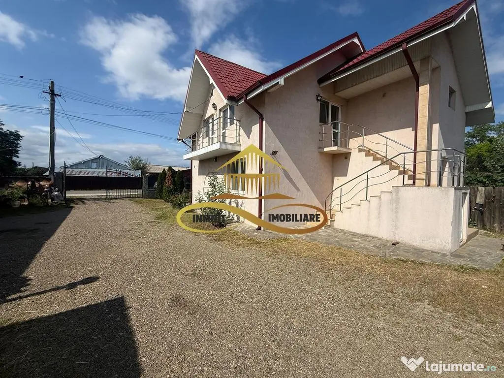 Casa de vanzare in Bacau Saucesti spatioasă cu etaj separat 
