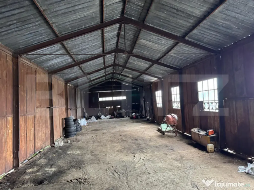 Spațiu industrial + spații de cazare/birouri de închiriat 