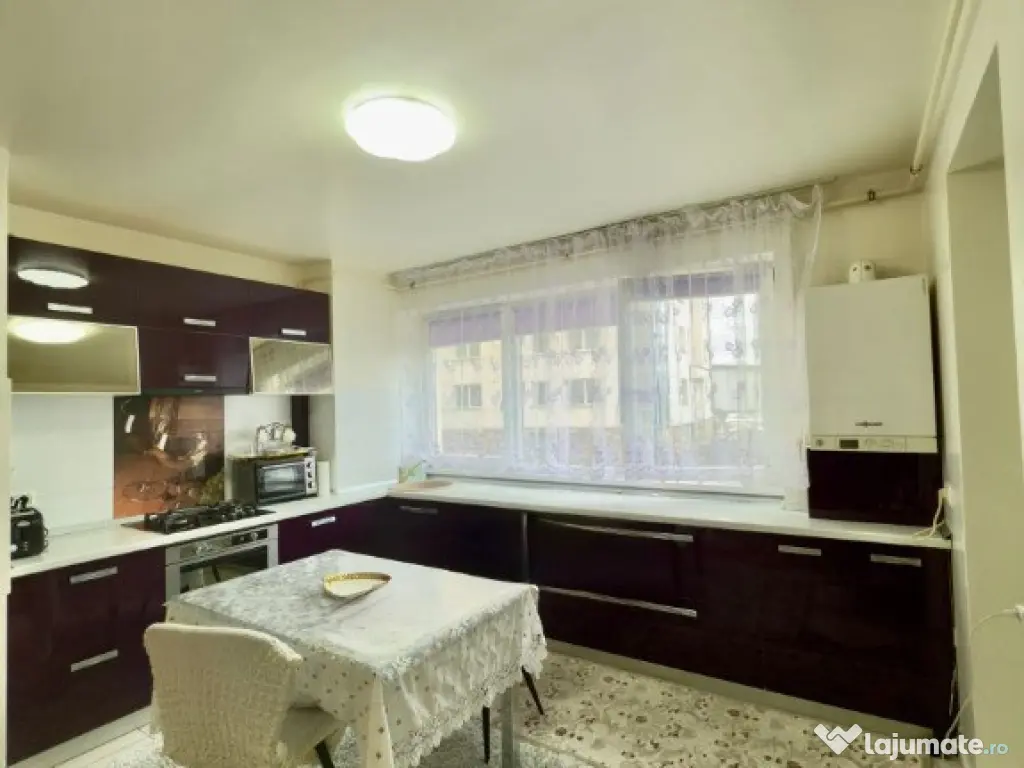 Apartament cu 3 camere, 2 bai, mobilat, utilat-Zoan Garii 