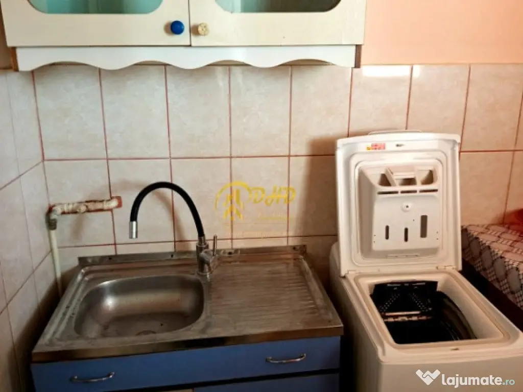 Garsoniera in zona Nicolina 