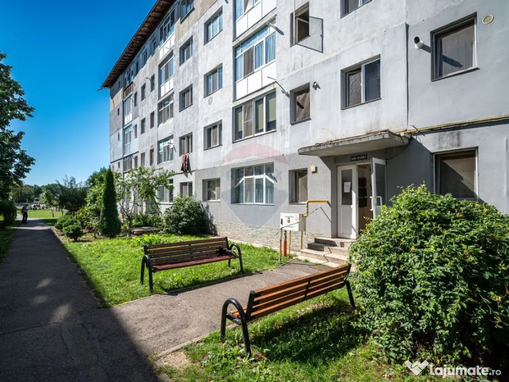 Apartament luminos, 2 camere, renovat, Parter – Breaza