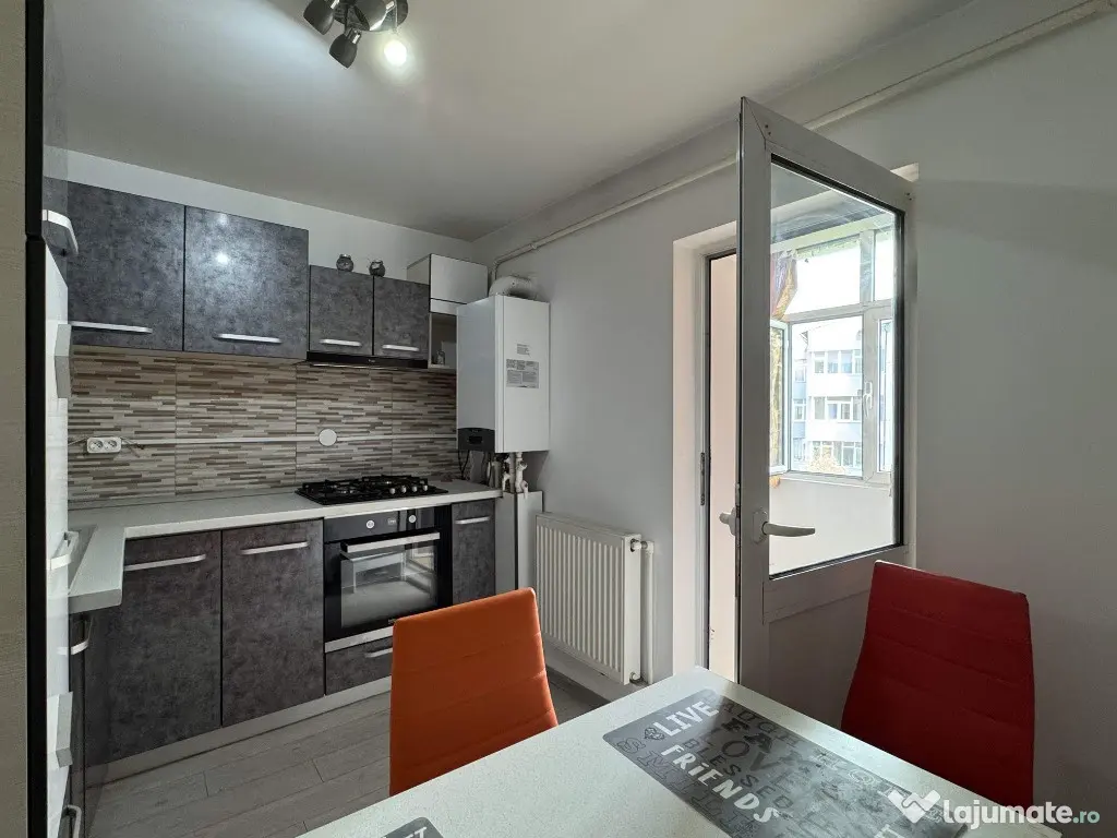 3 cam, decomandat, 2 bai, etaj 3, mobilat+utilat, Cuza Voda 