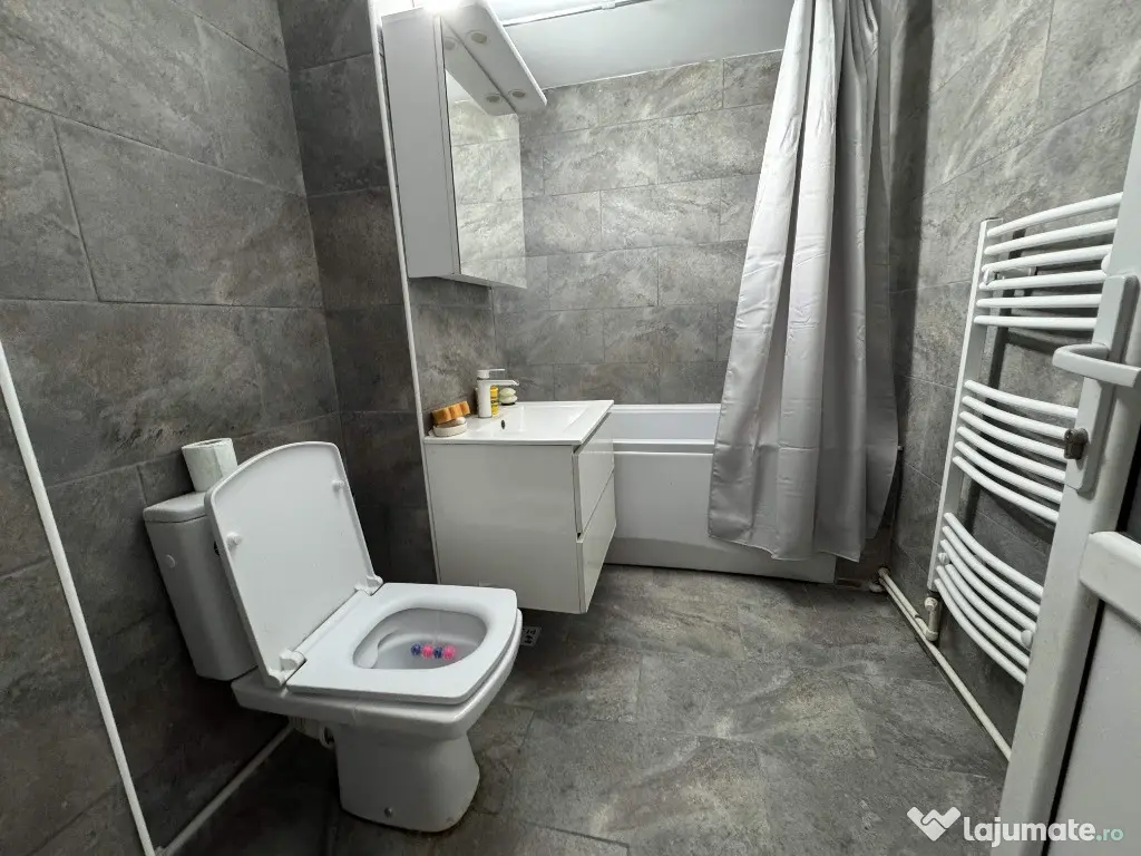 3 cam, decomandat, 2 bai, etaj 3, mobilat+utilat, Cuza Voda 