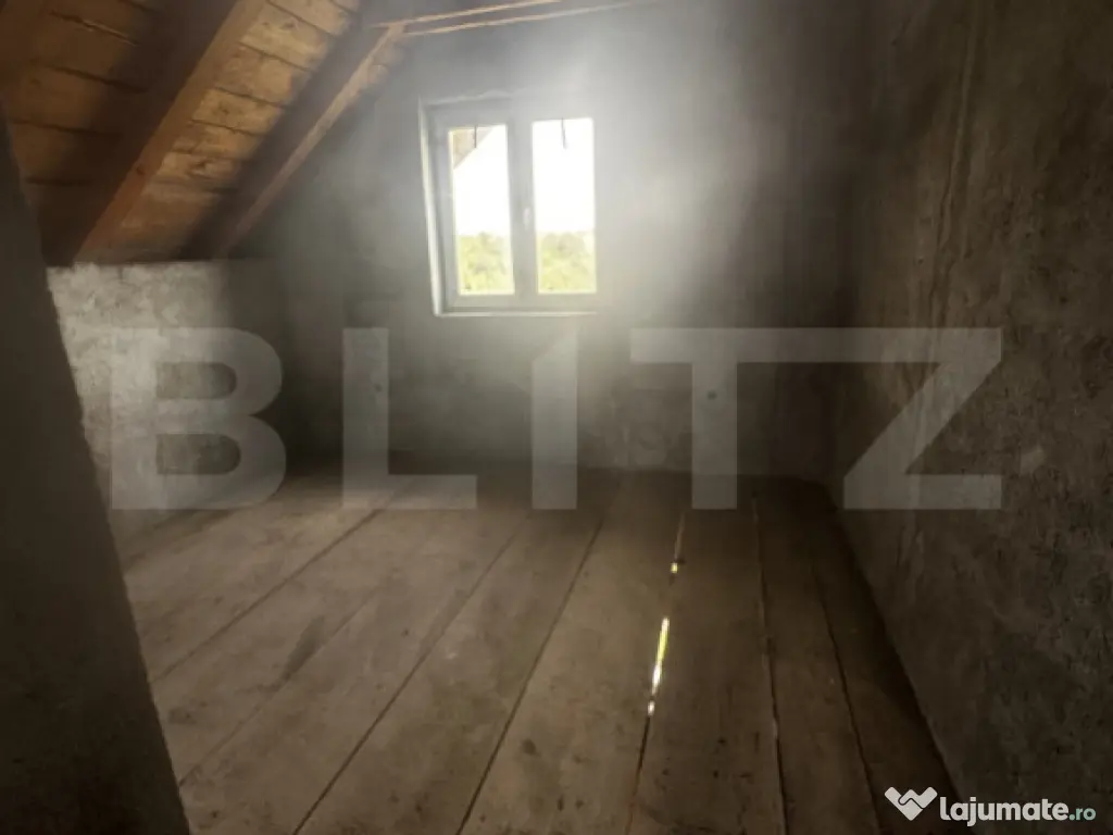 Casa de vanzare, semifinisata, zona Paulesti