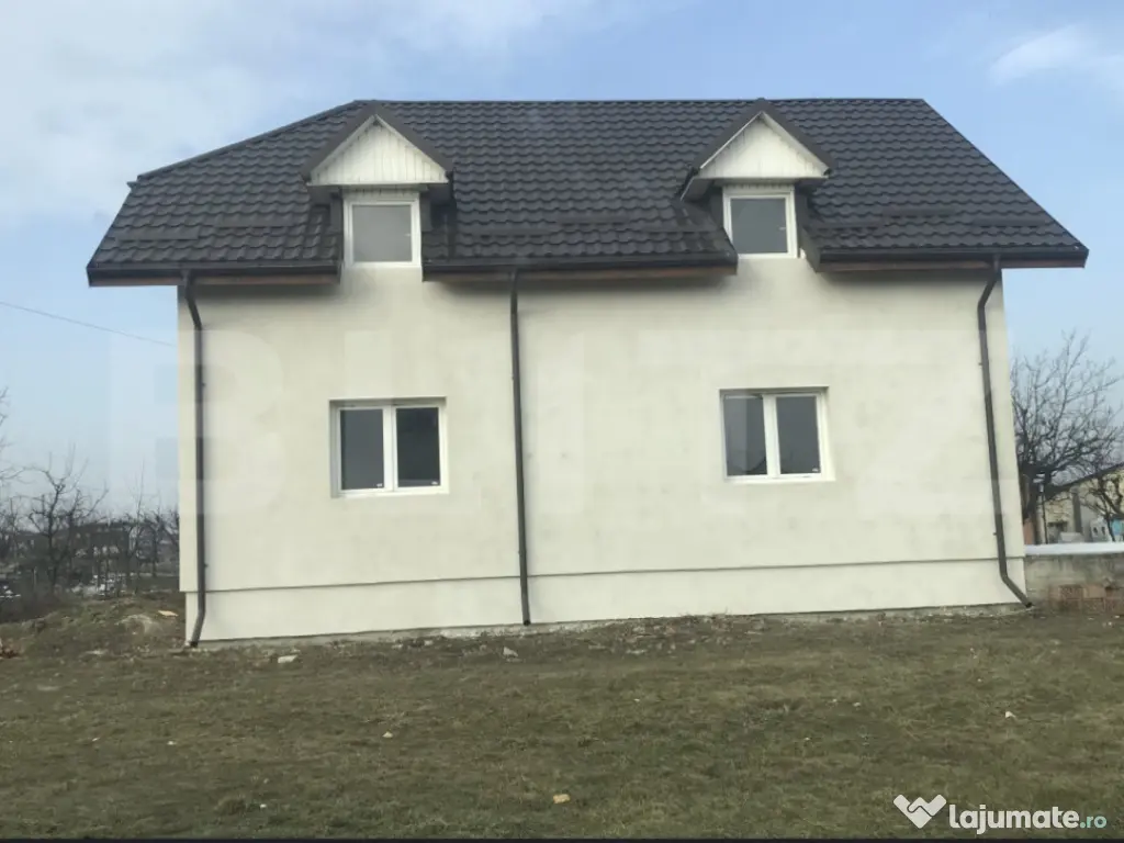 Casa de vanzare, semifinisata, zona Paulesti