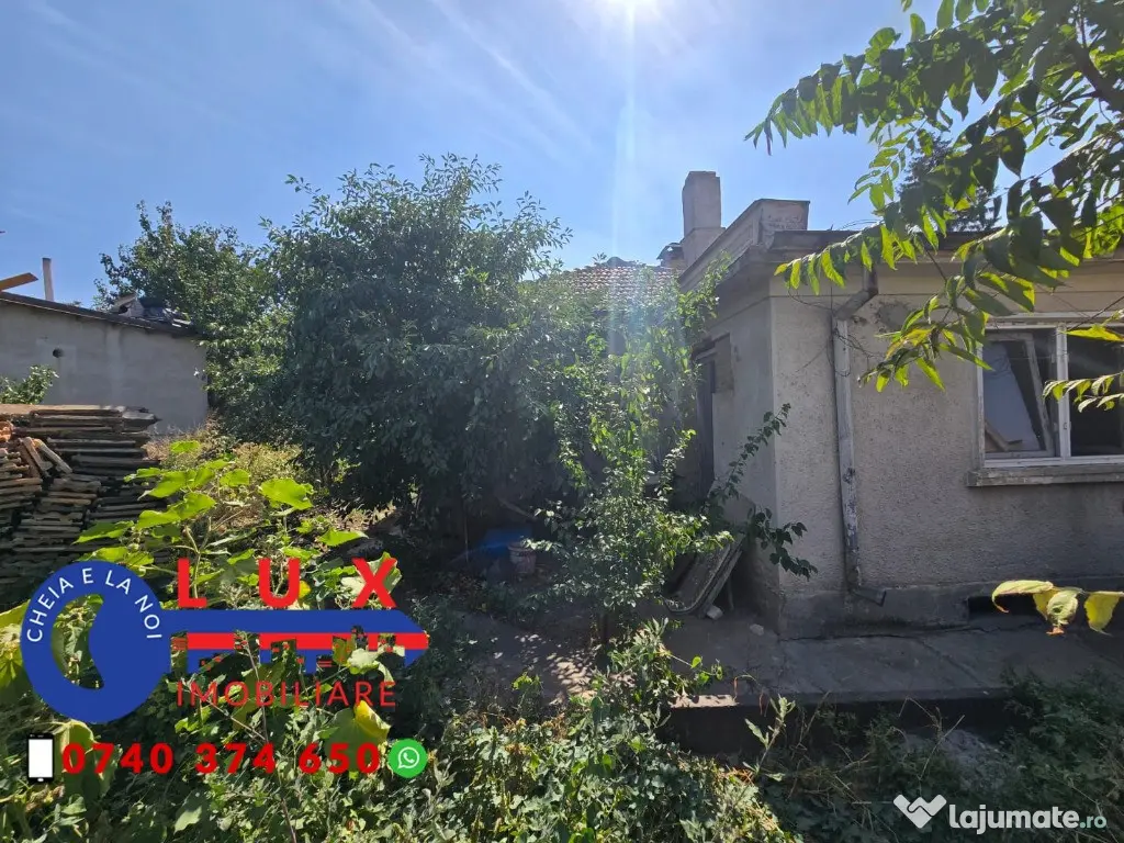 ID 6713 Casă de vânzare in Zona Piața Nouă