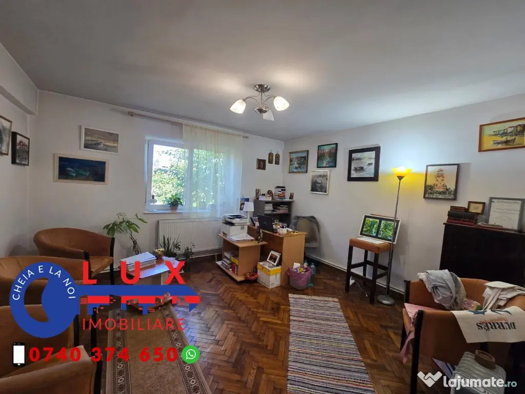 ID 6713 Casă de vânzare in Zona Piața Nouă