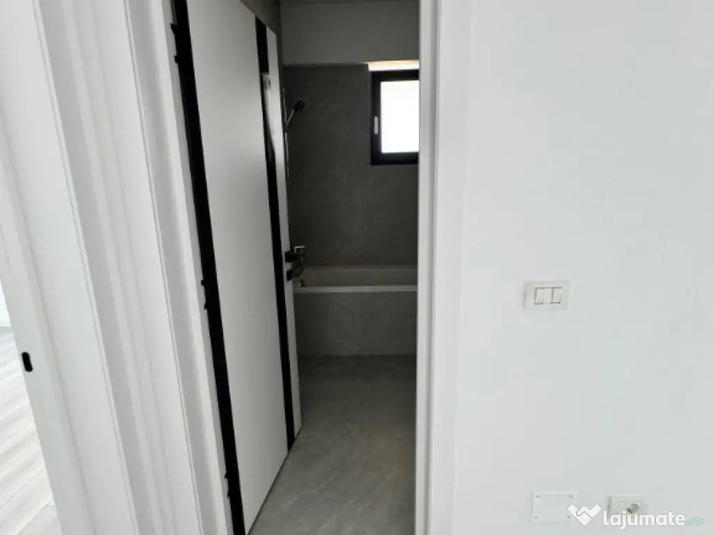 BLOC 7 FERMELOR,3 cam+2 balc,et 1-3,pret de la 81818+21%TVA 