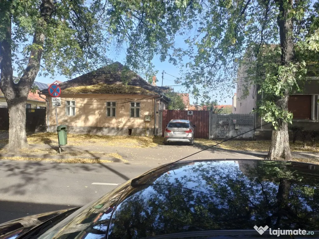 ULTRACENTRAL ORADEA - casa de vanzare 