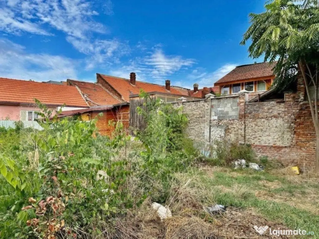 ULTRACENTRAL ORADEA - casa de vanzare 