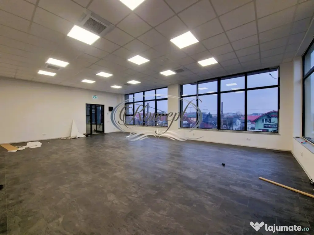 Spatiu comercial pentru diverse activitati sau investitie 