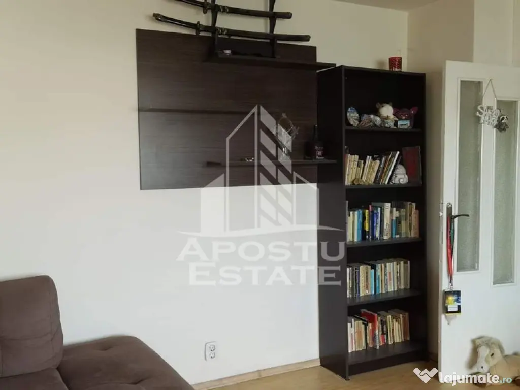 Apartament cu 2 camere, zona Badea Cartan 