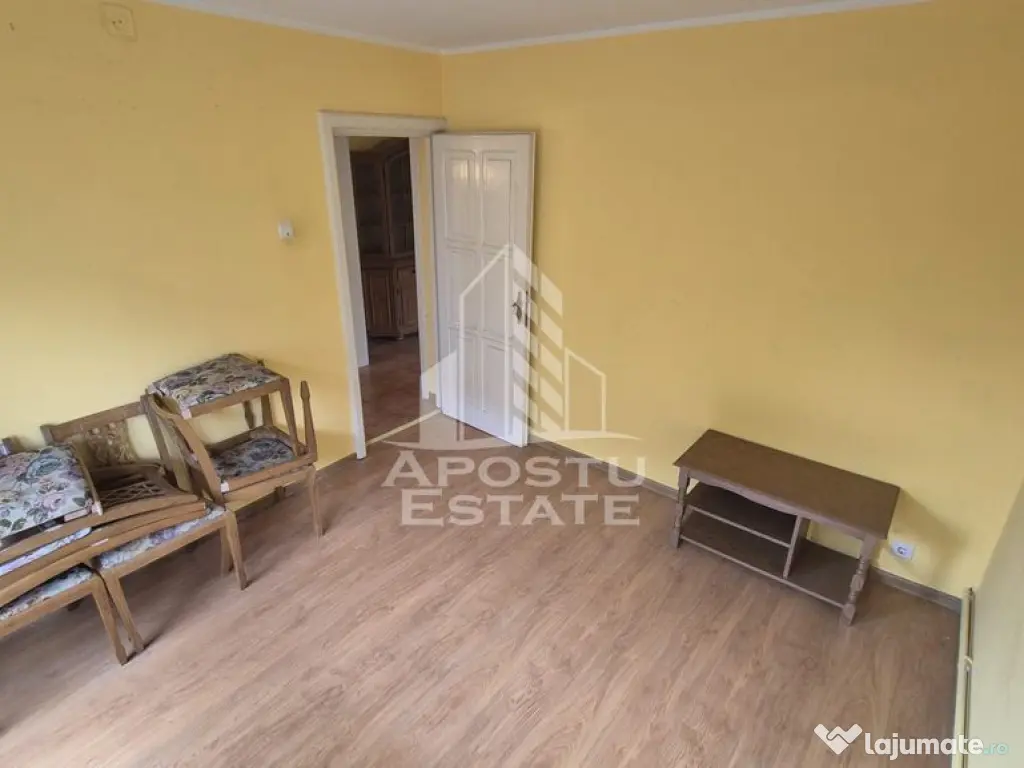 Apartament 3 camere, etaj 2/4, 2 balcoane, centrala propr... 