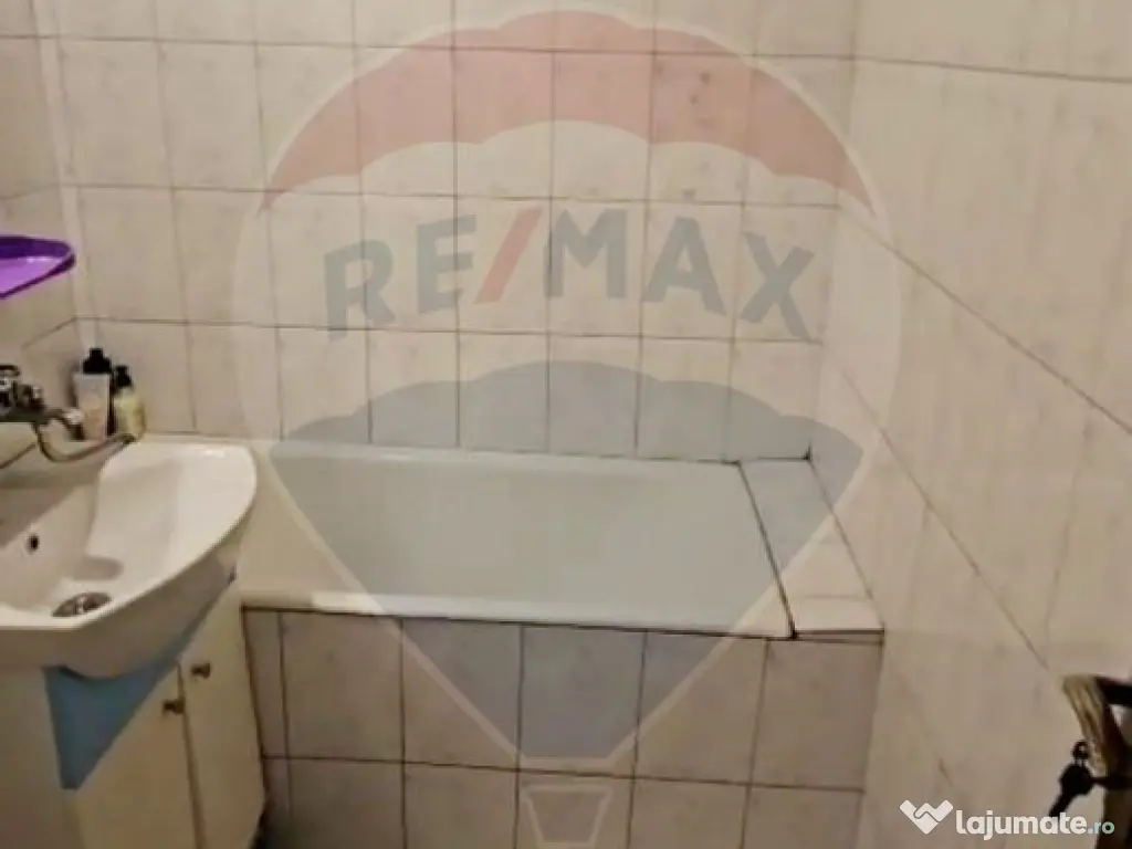 GARSONIERA de vanzare- decomandata Lic. Informatica - Bra... 