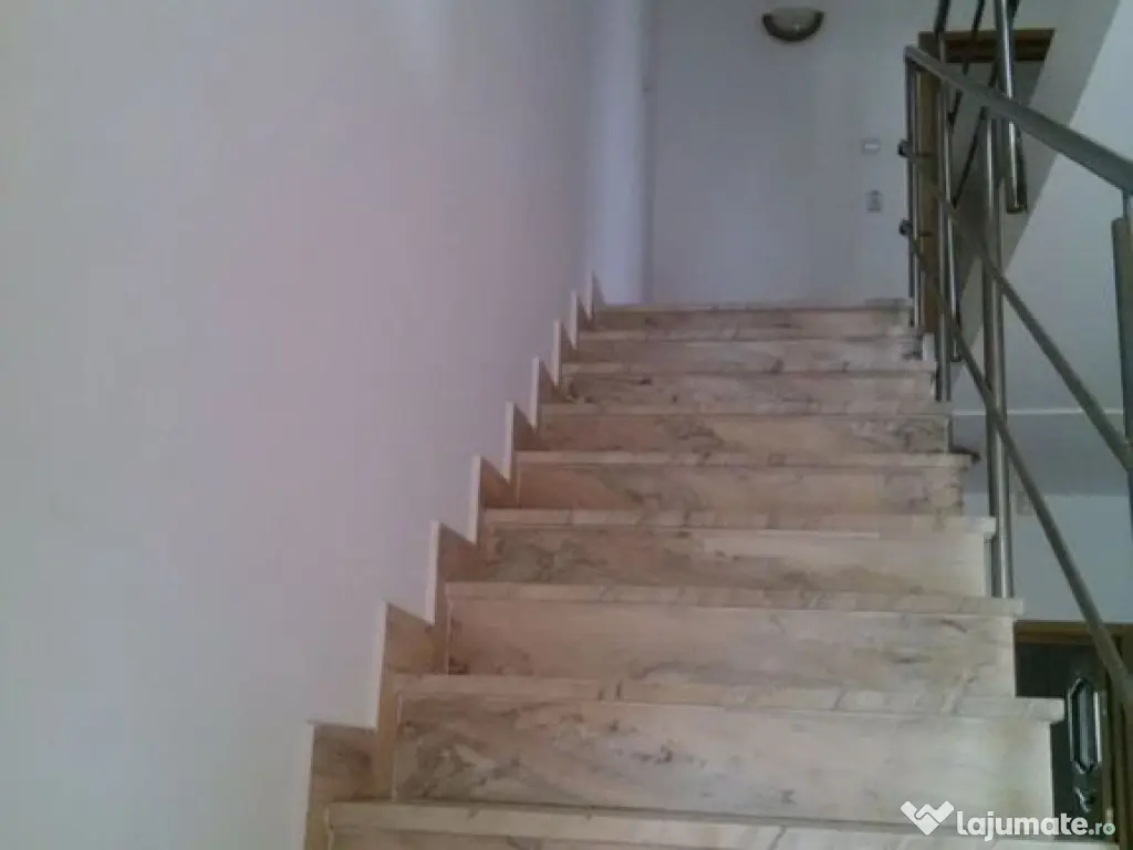 Casa 6 camere - cazare 14+10 persoane, Nord 