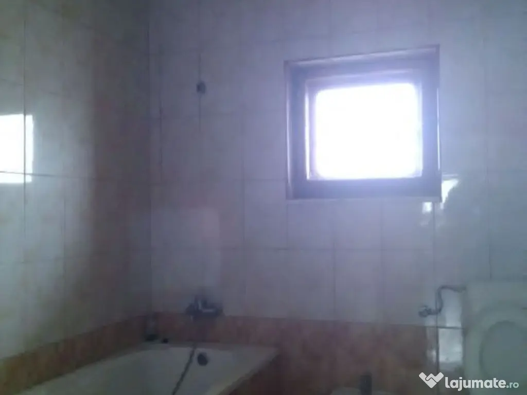 Casa 6 camere - cazare 14+10 persoane, Nord 