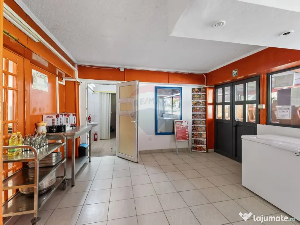 Terasa de vanzare pe strand