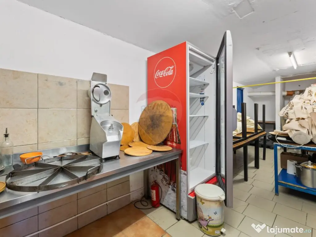 Terasa de vanzare pe strand