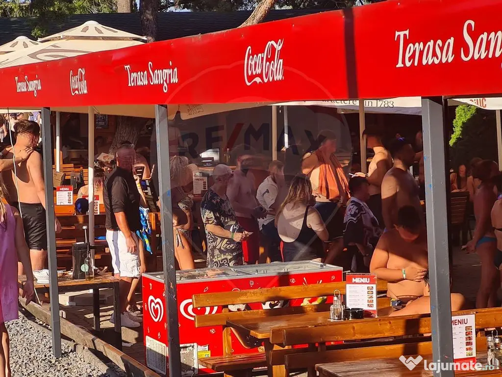 Terasa de vanzare pe strand