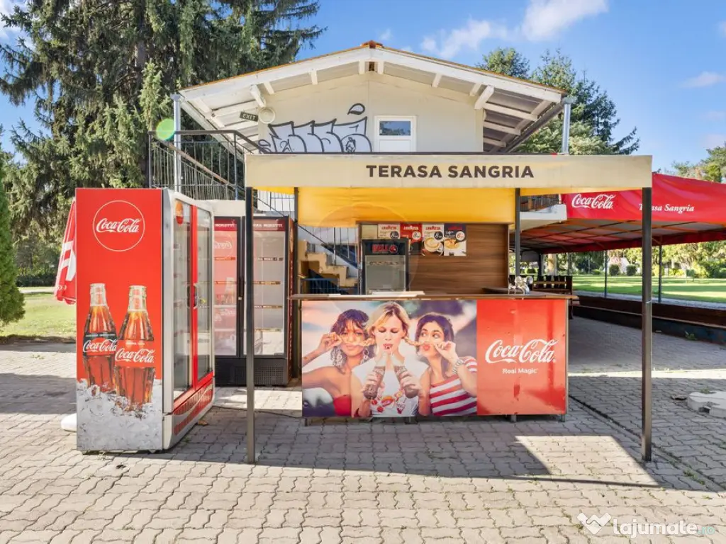 Terasa de vanzare pe strand