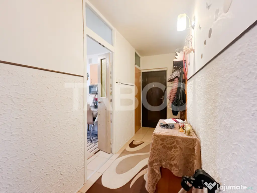 Vanzare apartament cu 2 camere decomandate cartierul Intre L 