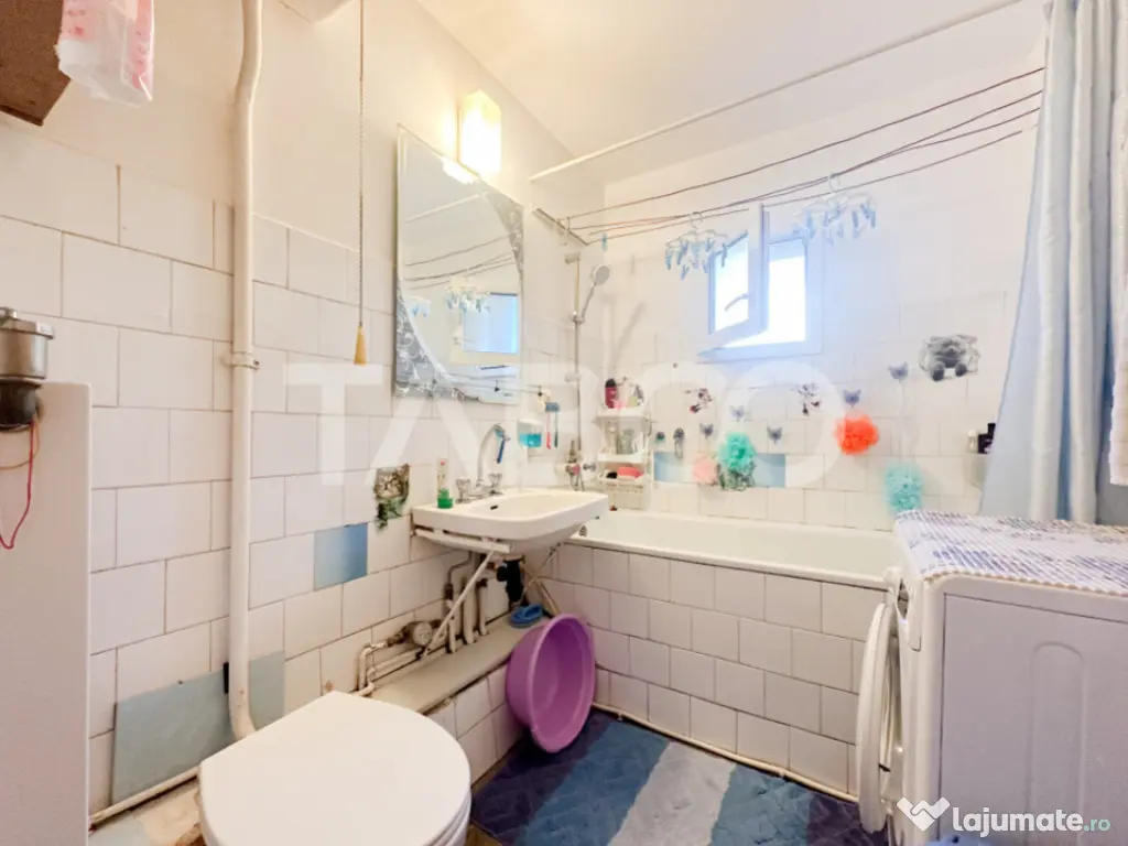 Vanzare apartament cu 2 camere decomandate cartierul Intre L 