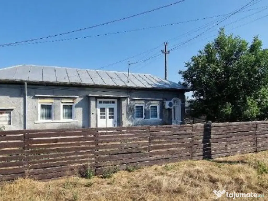 Cota de 3/6 din casa situata in comuna Curcani, Jud Calarasi 