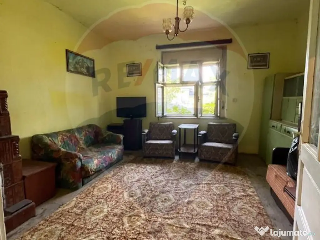 Casă de vânzare in Hideaga la drumul National 