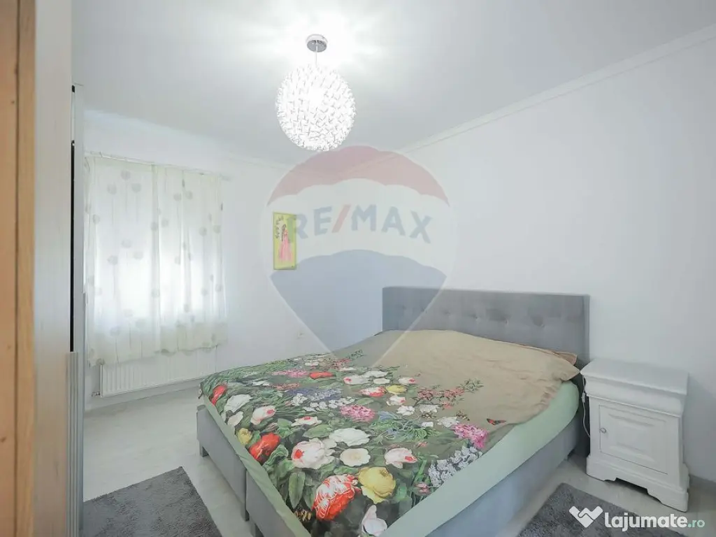 5 camere, central Nicolae Jiga, retras de la stradă, de ... 