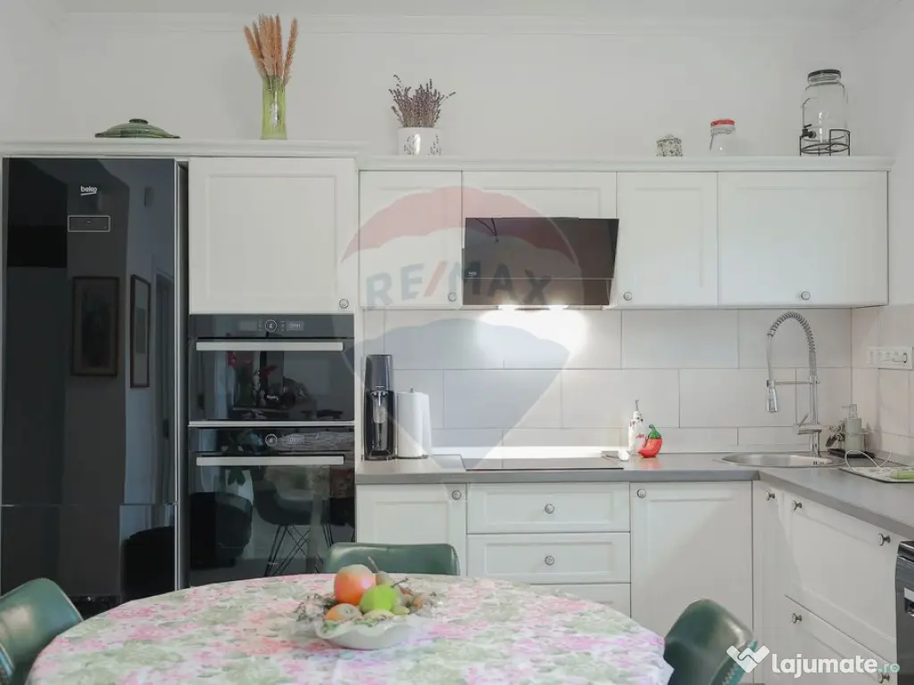 5 camere, central Nicolae Jiga, retras de la stradă, de ... 