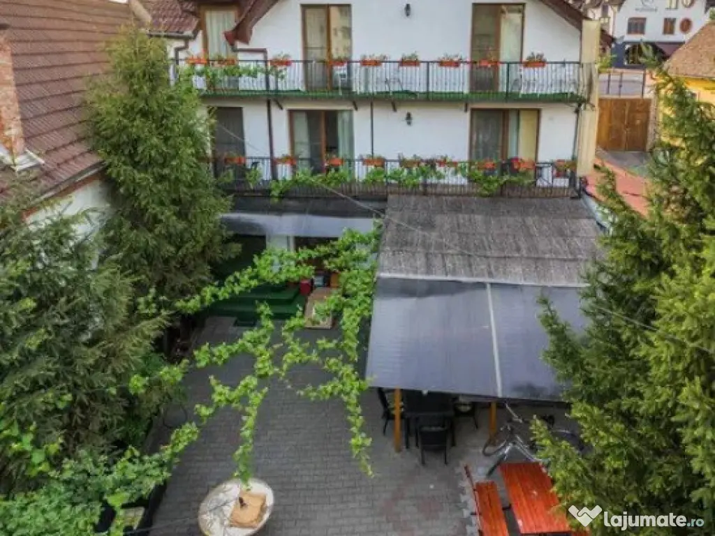 Pensiune cu 30 de camere si sala de evenimente