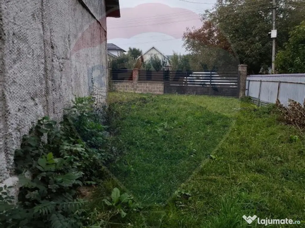 De vanzare 70 ari de teren cu casa de 82 mp 